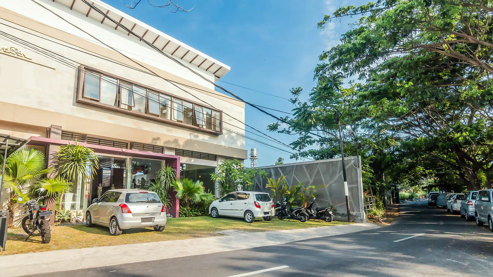 Zen Premium Seminyak Eka Laweya Hotel