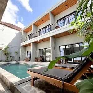 Adi Surya Guest house