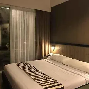 7 Bidadari Отель